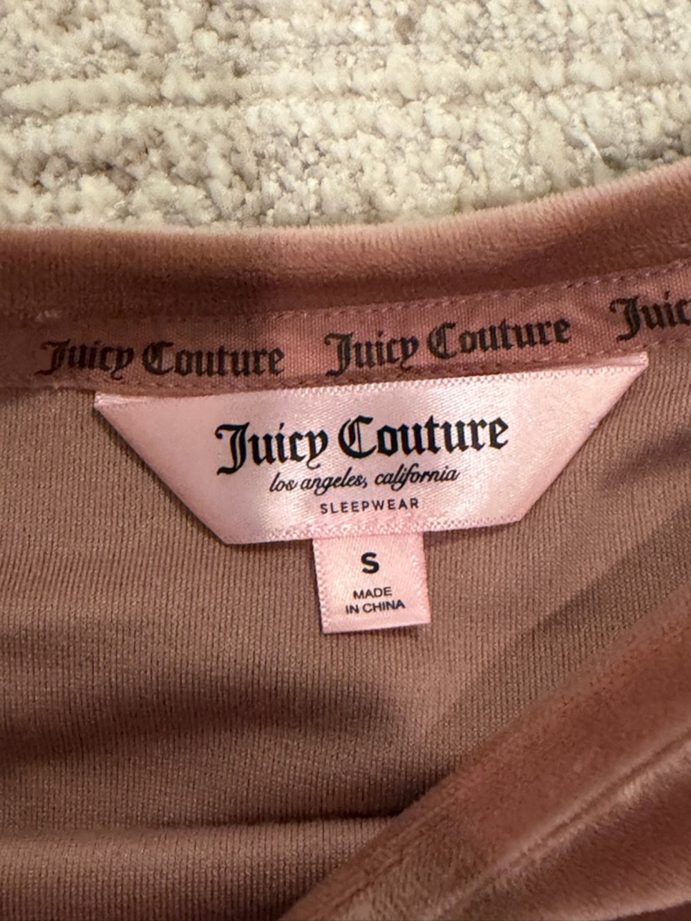 Juicy Couture Velvet Lounge Set - Picture 3 of 4